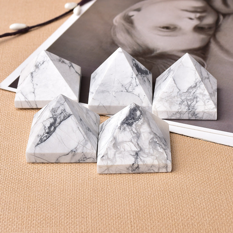 howlite pyramid